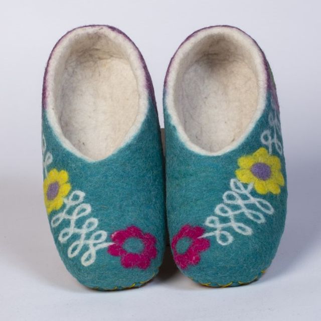 Hand-felted Wool Valley Slippers made in Peru. Model: Peace