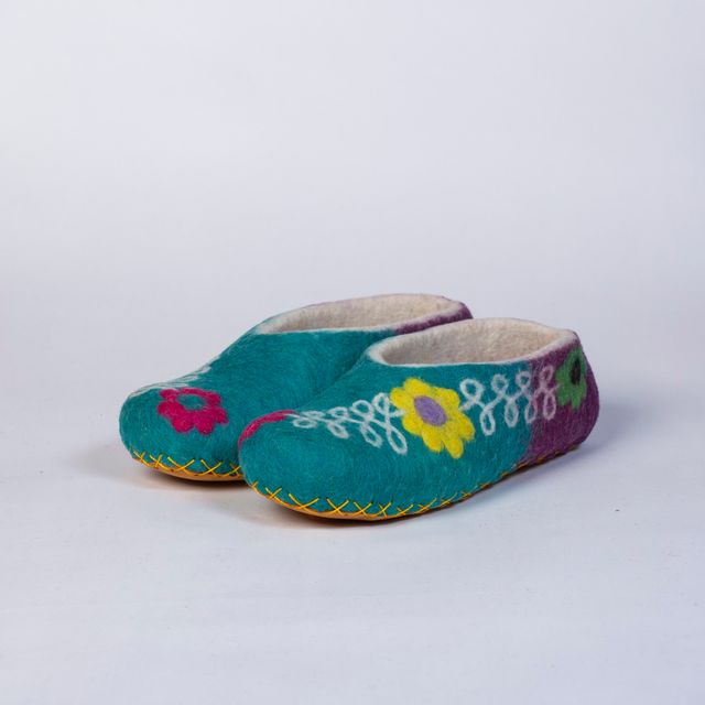 Hand-felted Wool Valley Slippers made in Peru. Model: Daisy Chain