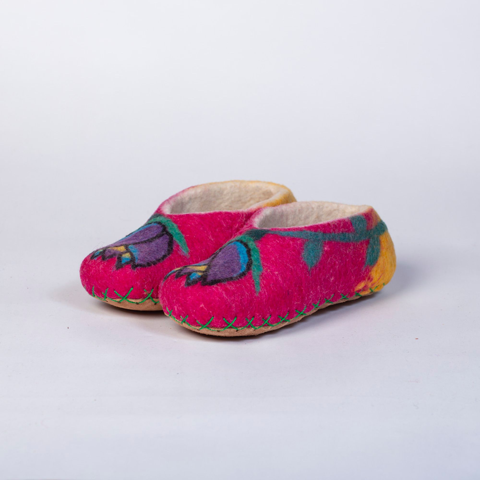 Hand-felted Wool Valley Slippers made in Peru. Model: Purple Rose