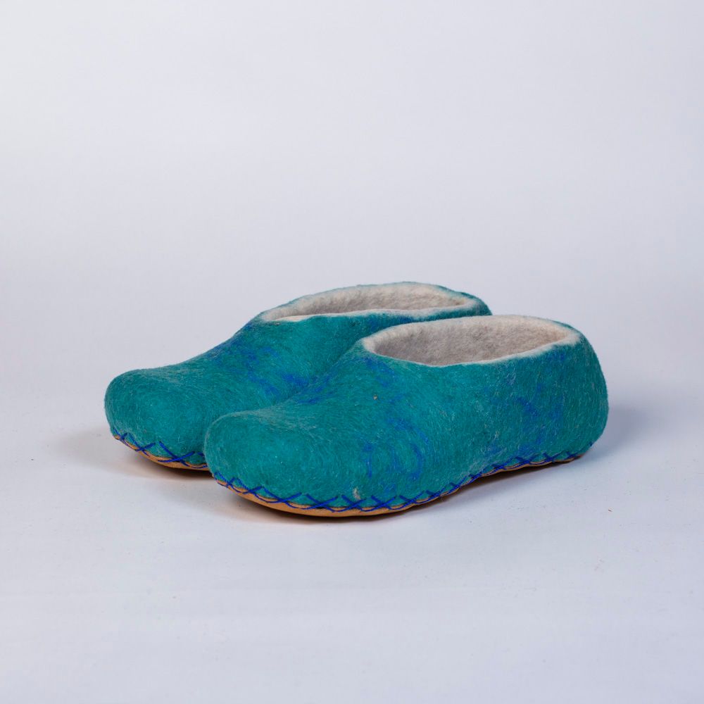 Hand-felted Wool Valley Slippers made in Peru. Model: Mar
