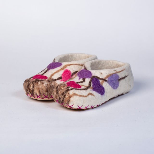 Hand-felted Wool Valley Slippers made in Peru. Model: Heart