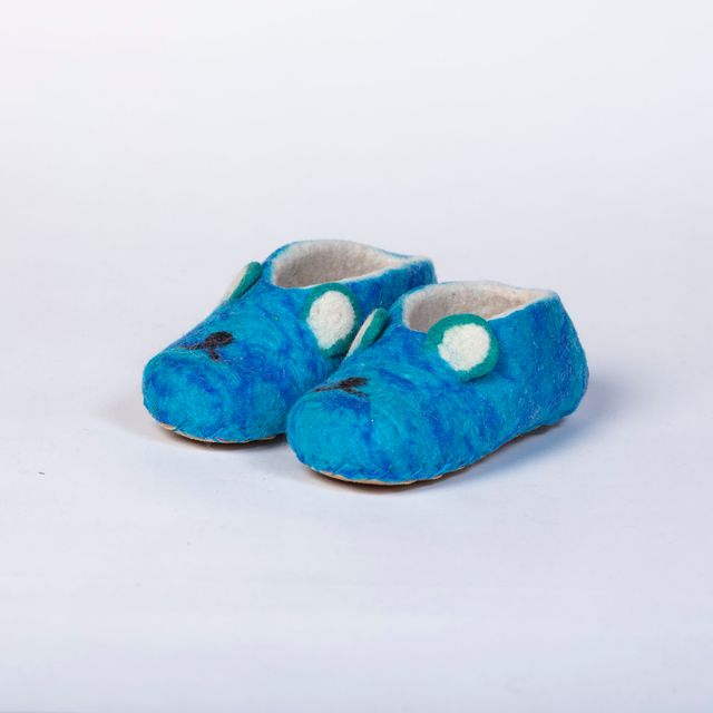 Hand-felted Wool Valley Slippers made in Peru. Model: Aqua Mice