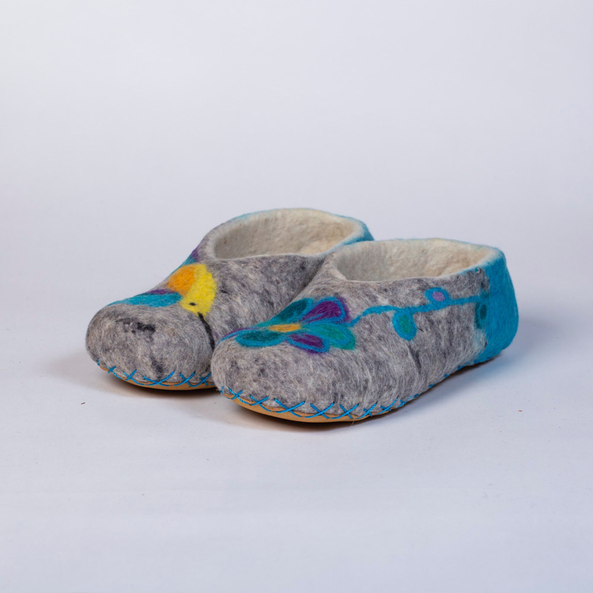 Hand-felted Wool Valley Slippers made in Peru. Model: Colibri II