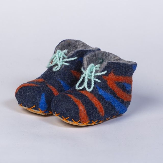 Hand-felted Wool Valley Slippers made in Peru. Model: Tiger