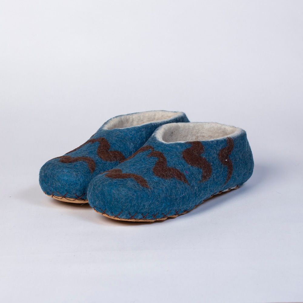 Hand-felted Wool Valley Slippers made in Peru. Model: Stash