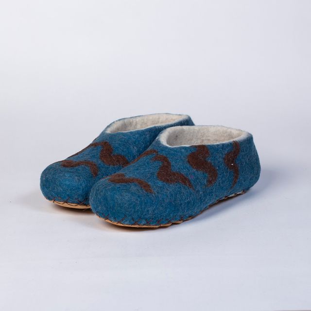 Hand-felted Wool Valley Slippers made in Peru. Model: Stash