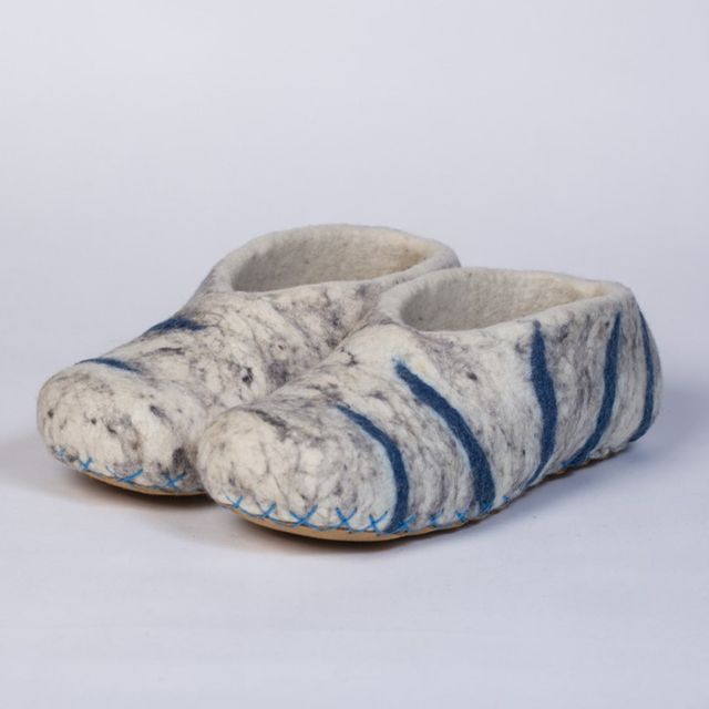 Hand-felted Wool Valley Slippers made in Peru. Model: Snow Leopard