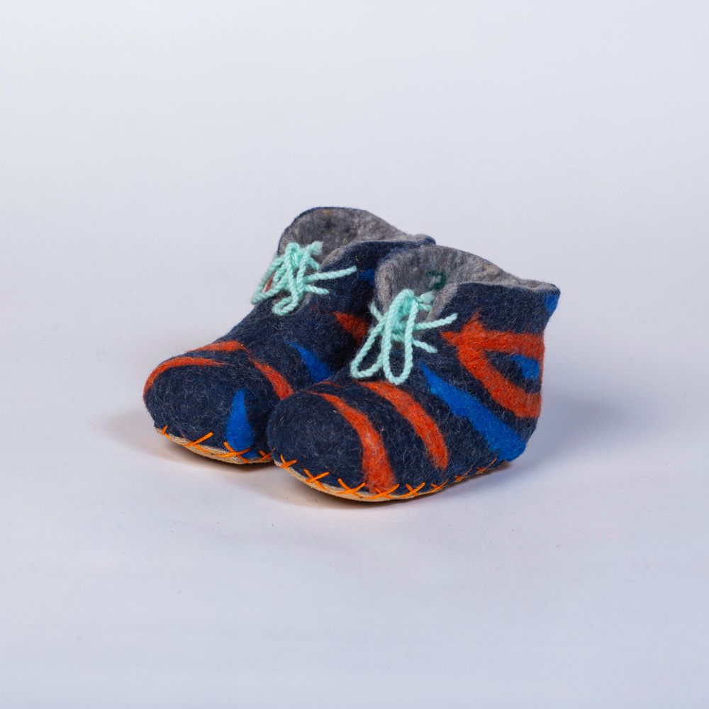 Hand-felted Wool Valley Slippers made in Peru. Model: Tiger