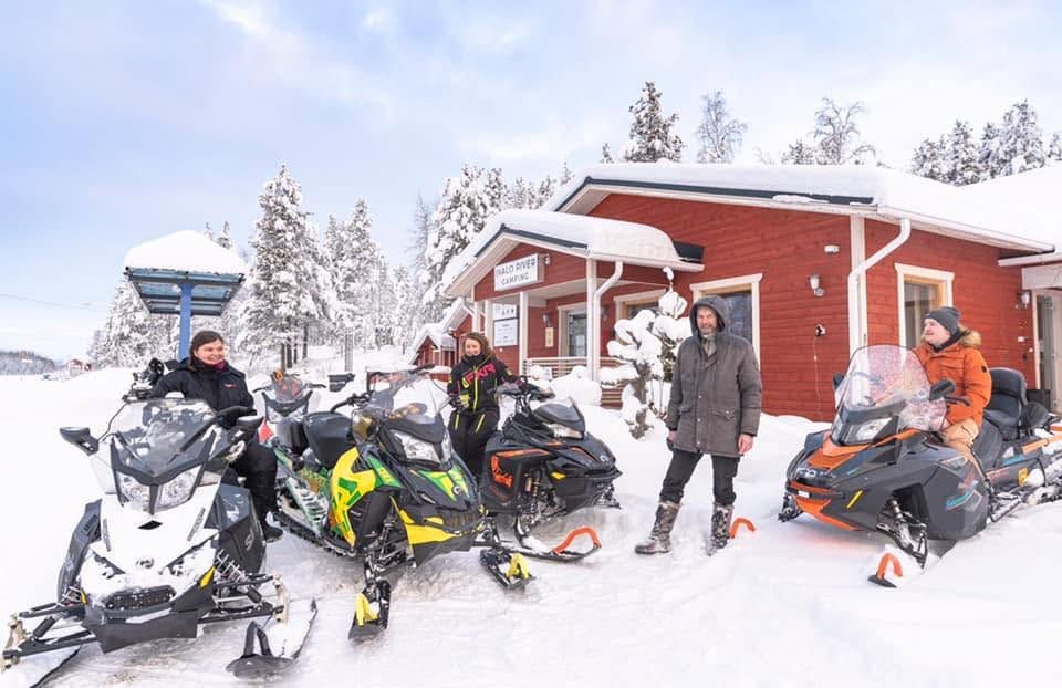 Moottorikelkkasafari
