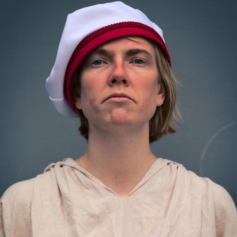 Portrettbilde av en fattig sjømann i streng givakt.