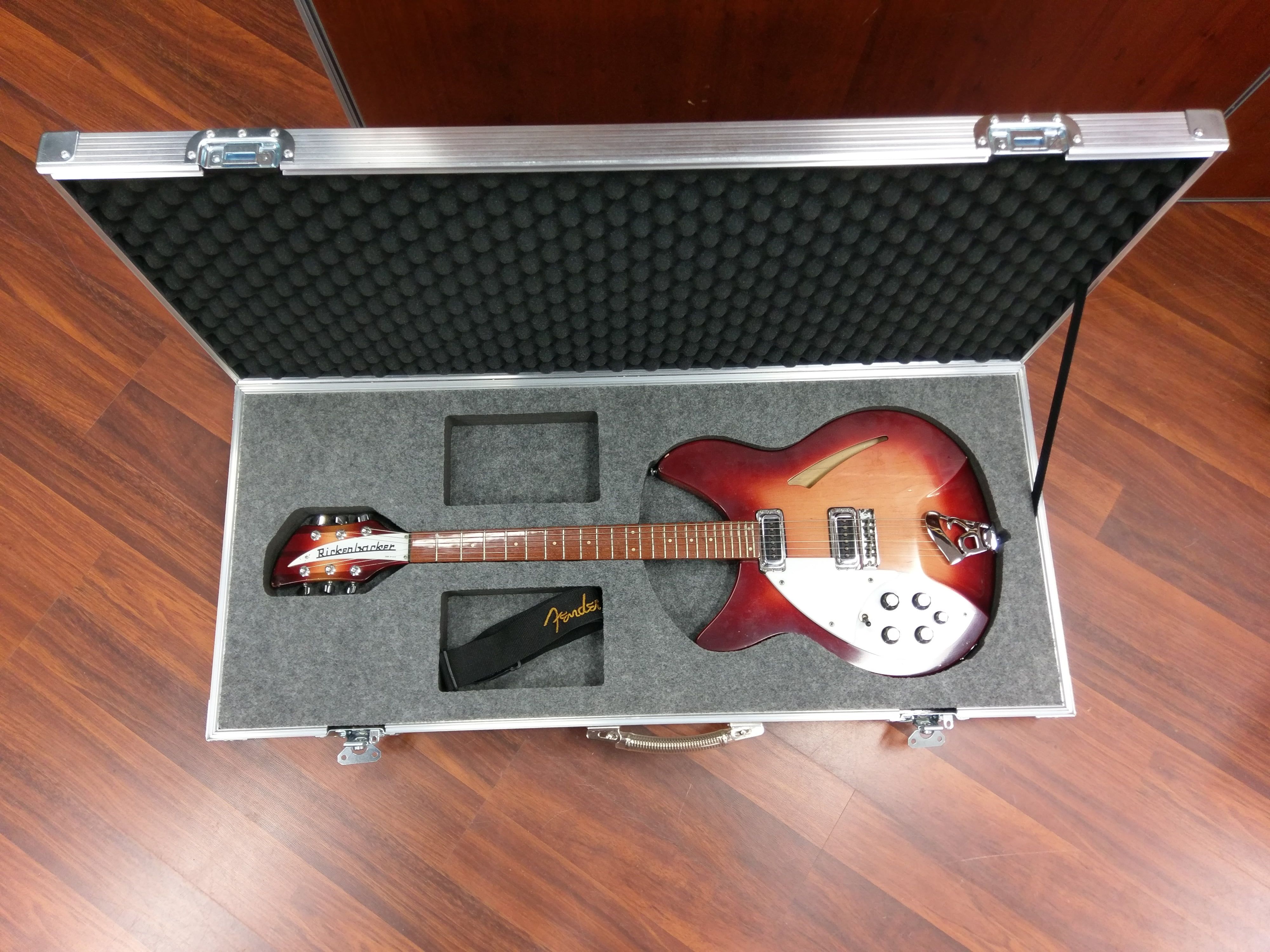 Custom Guitar Case And Insert For Rickenbacker 330 Leftie (view 3 of 4)