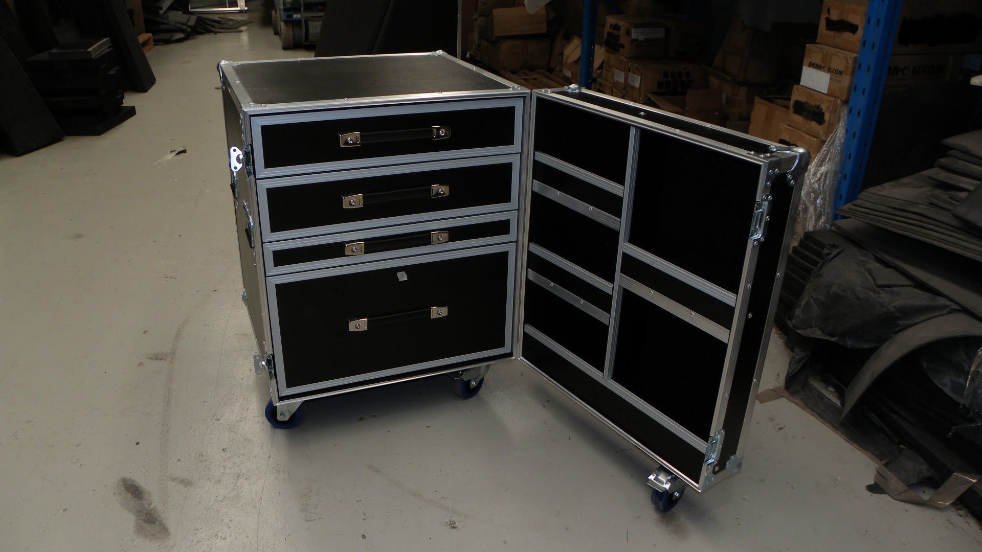4 Drawer Custom Road Case With Front Hinged Lid (view 4 of 5)