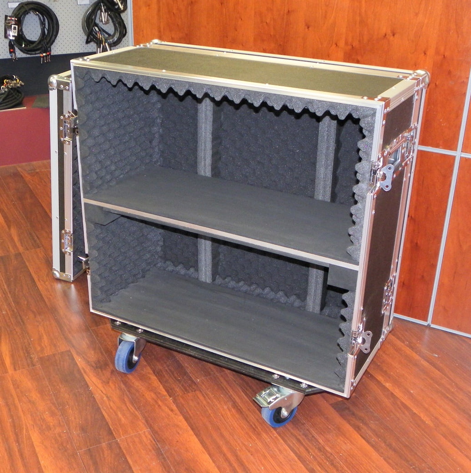 Custom Road for Double Amp Head Case on Wheels