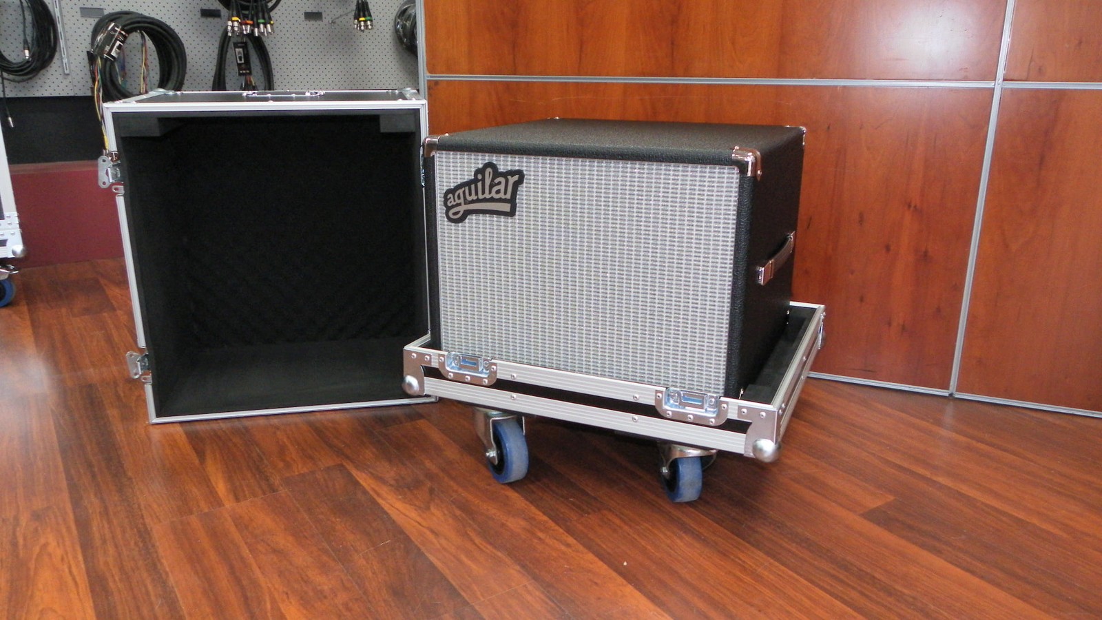 Small Custom Amp Road Case For Aguilar DB112