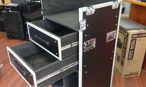 Mixer and Rack Workstation Drawers Case On Base Castors