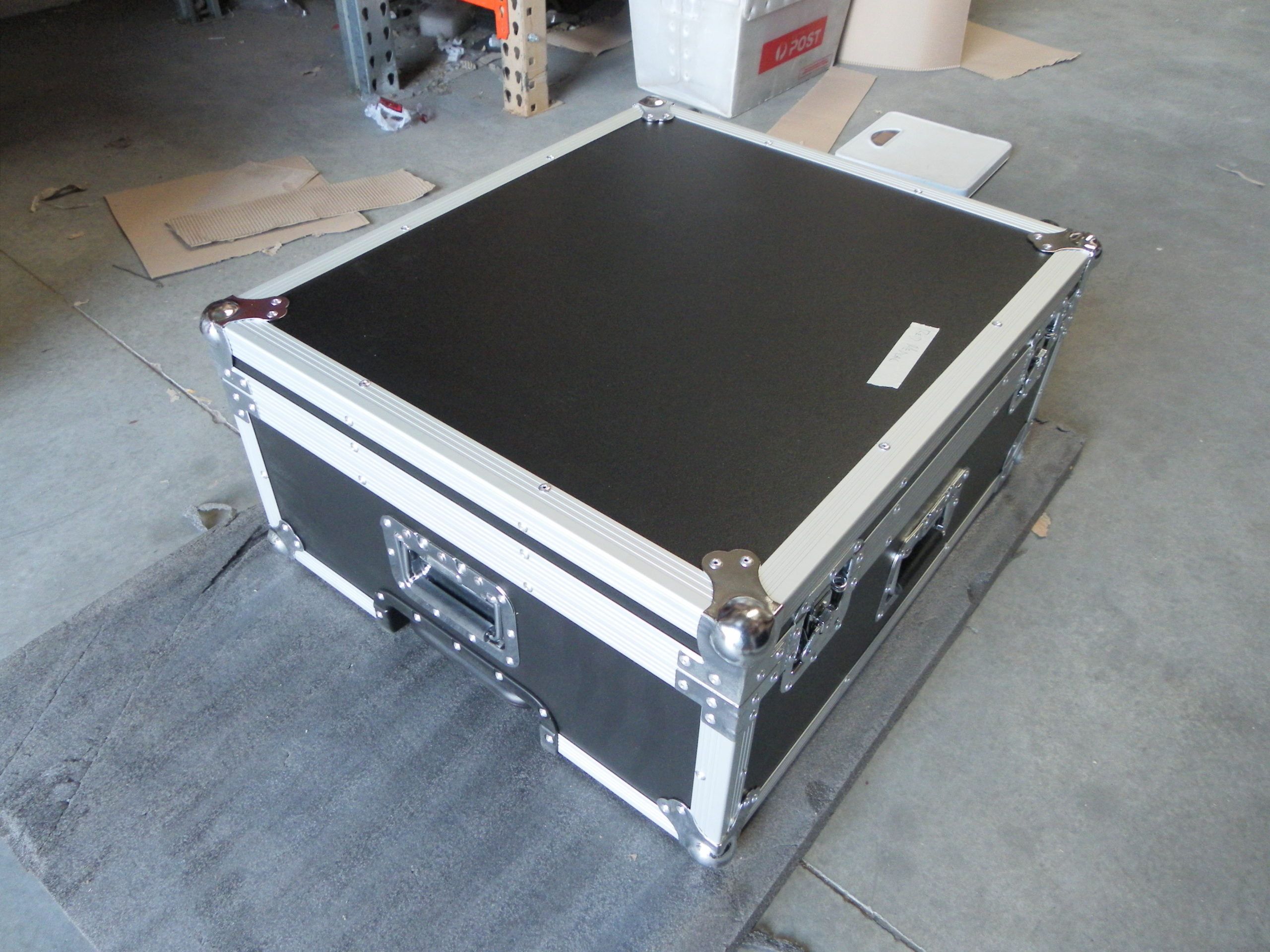 Heavy Duty Custom Made Roller Packer Road Case With Dividers (view 5 of 7)