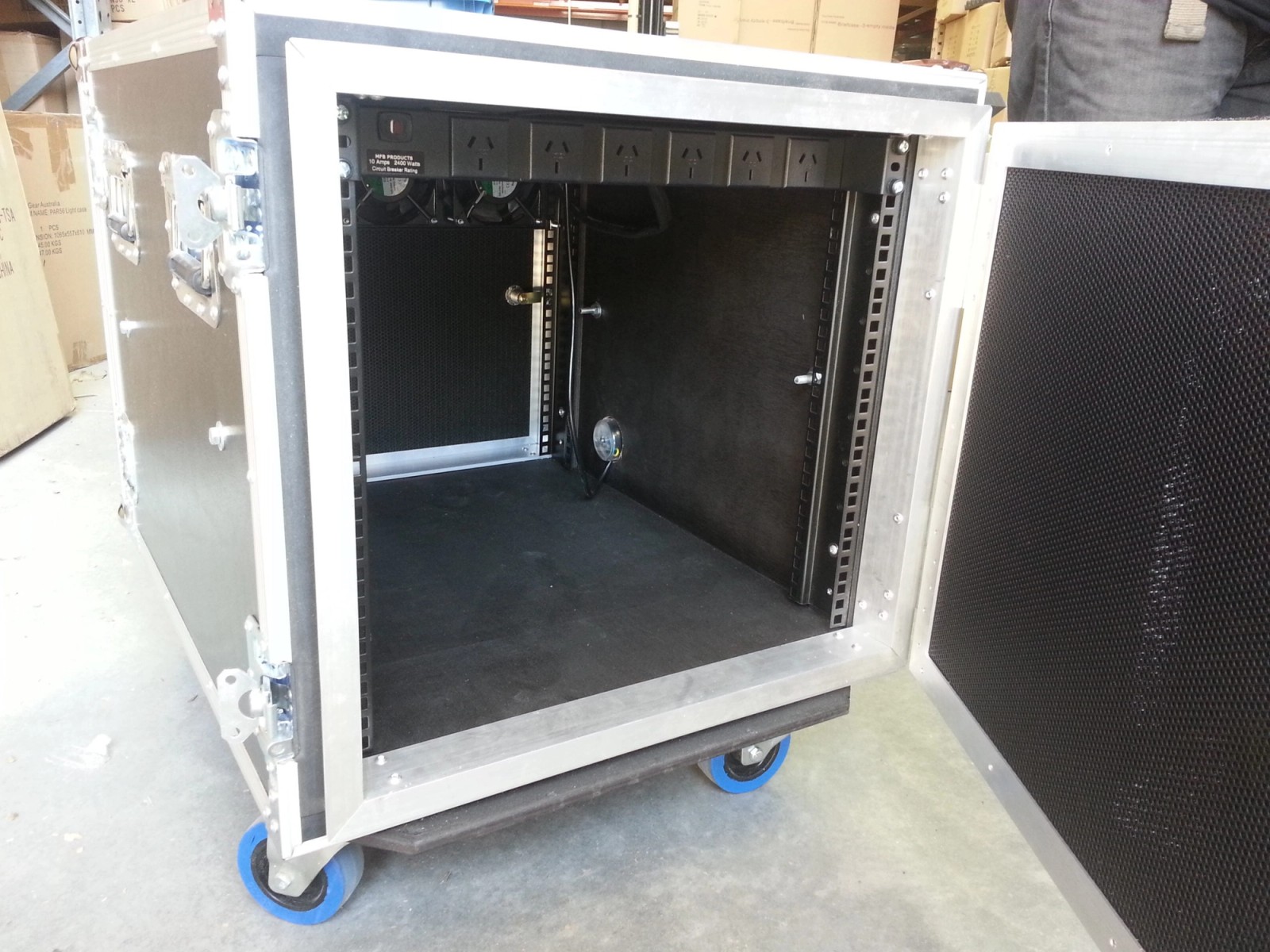 Custom Heavy Duty 8RU Server Rack Case
