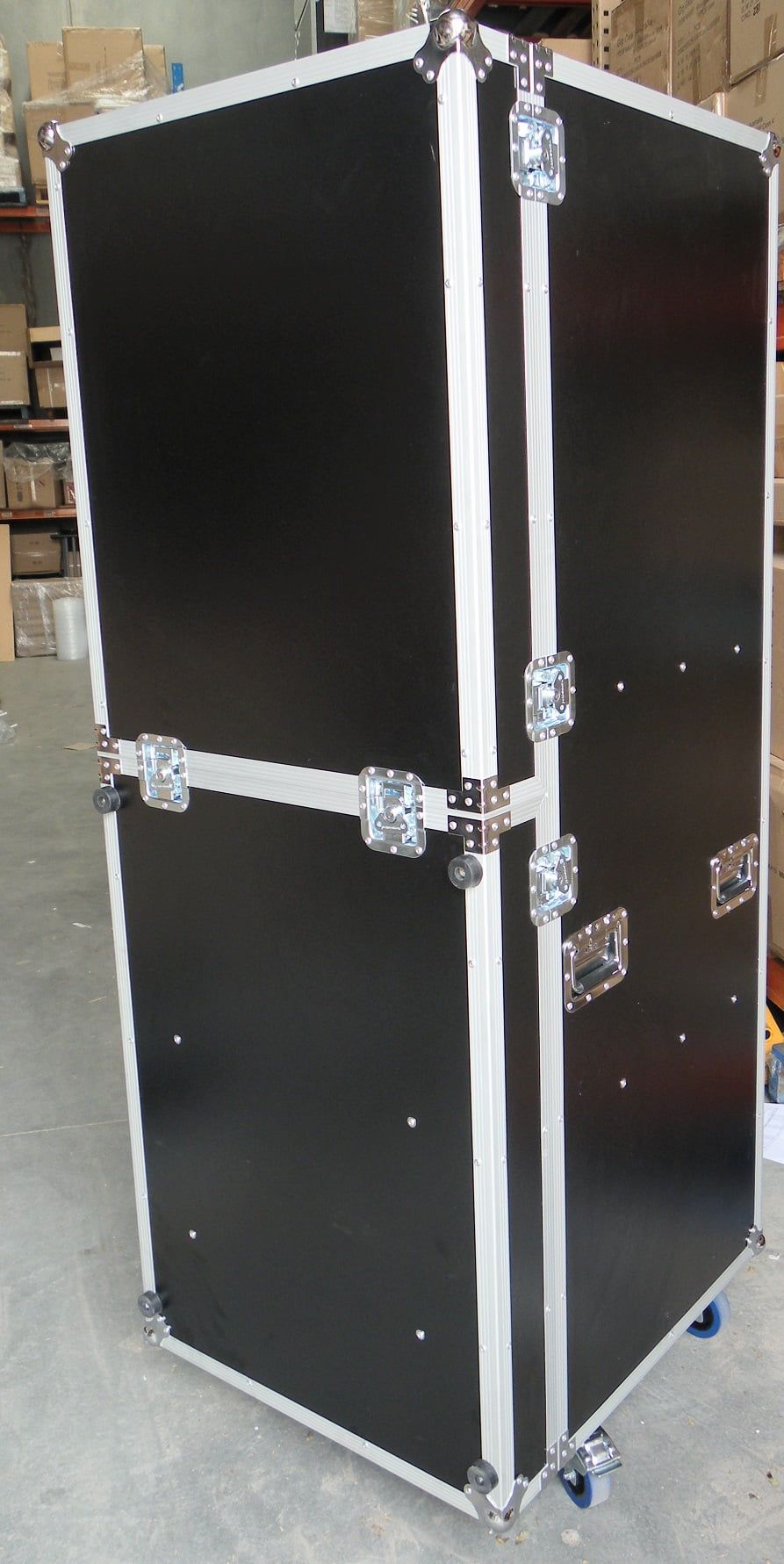 Tall Road Case With Front Opening Split and Ramp (view 5 of 6)