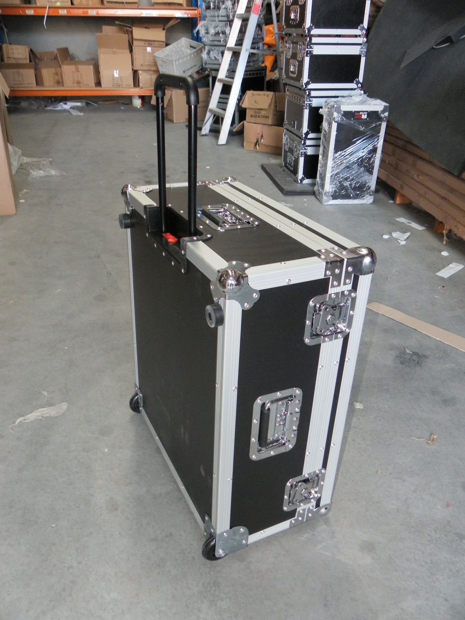 Heavy Duty Custom Made Roller Packer Road Case With Dividers (view 3 of 7)