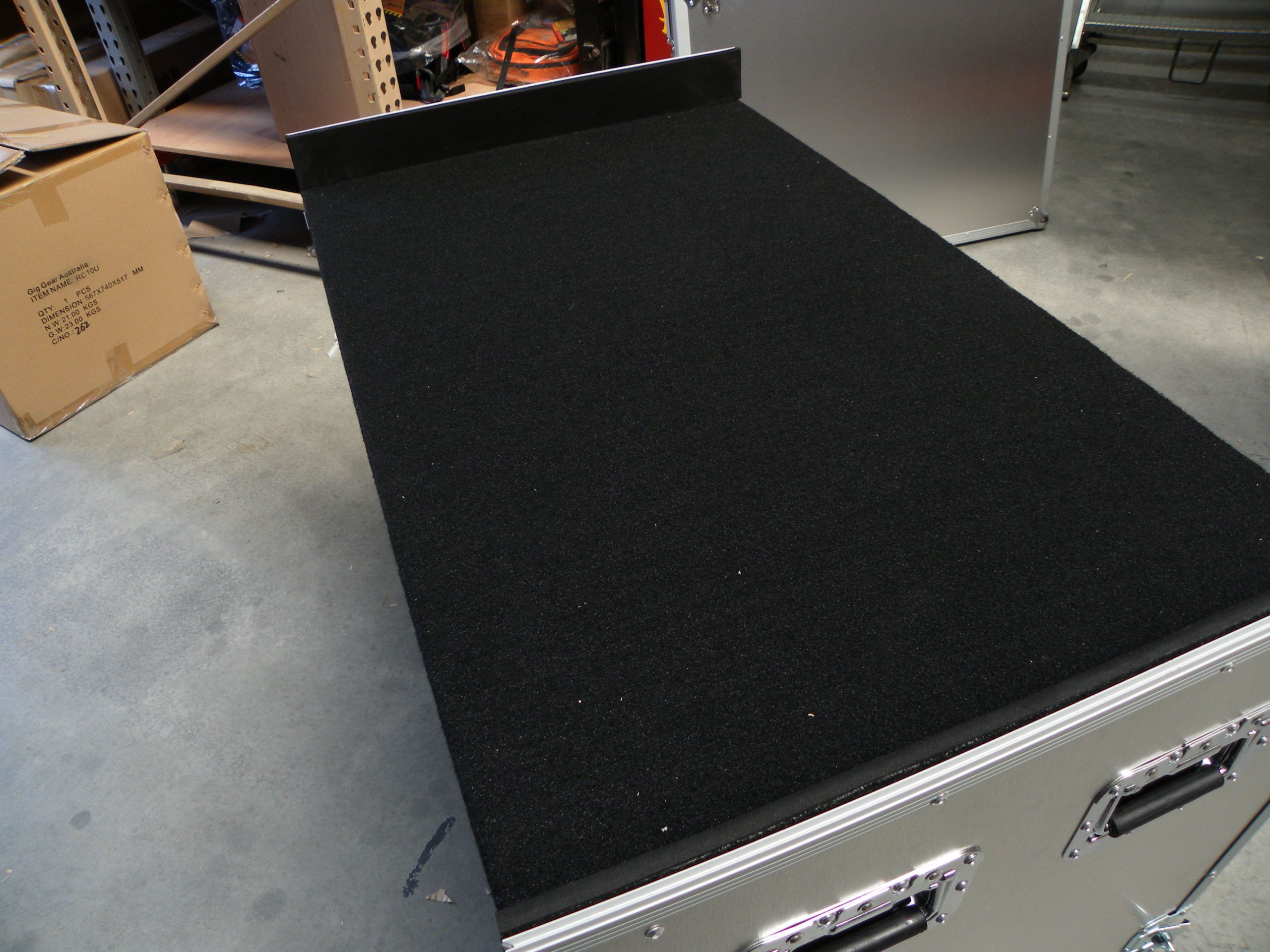Custom Aluminium Rack Road Case Workstation (view 4 of 7)