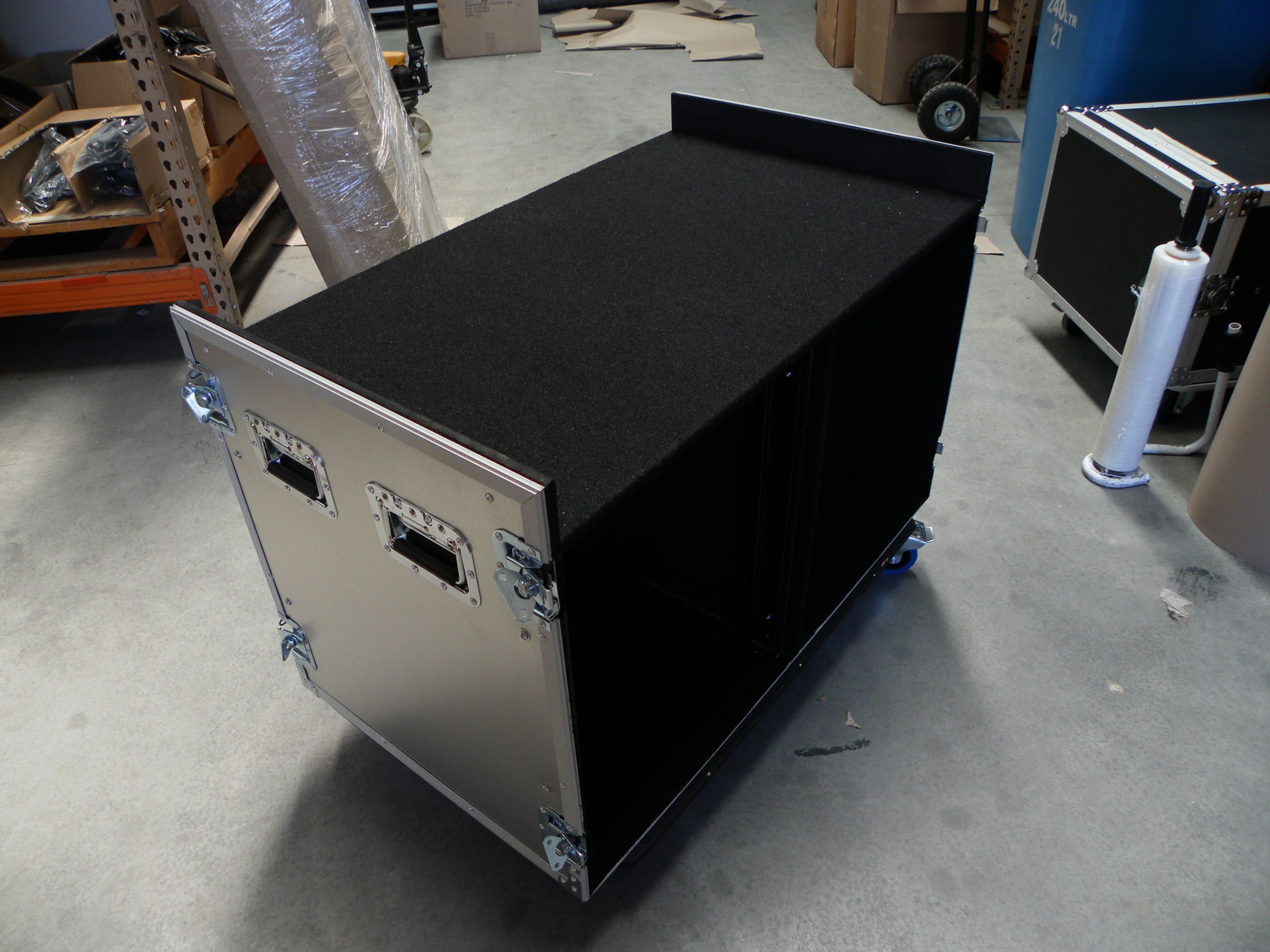 Custom Aluminium Rack Road Case Workstation (view 2 of 7)