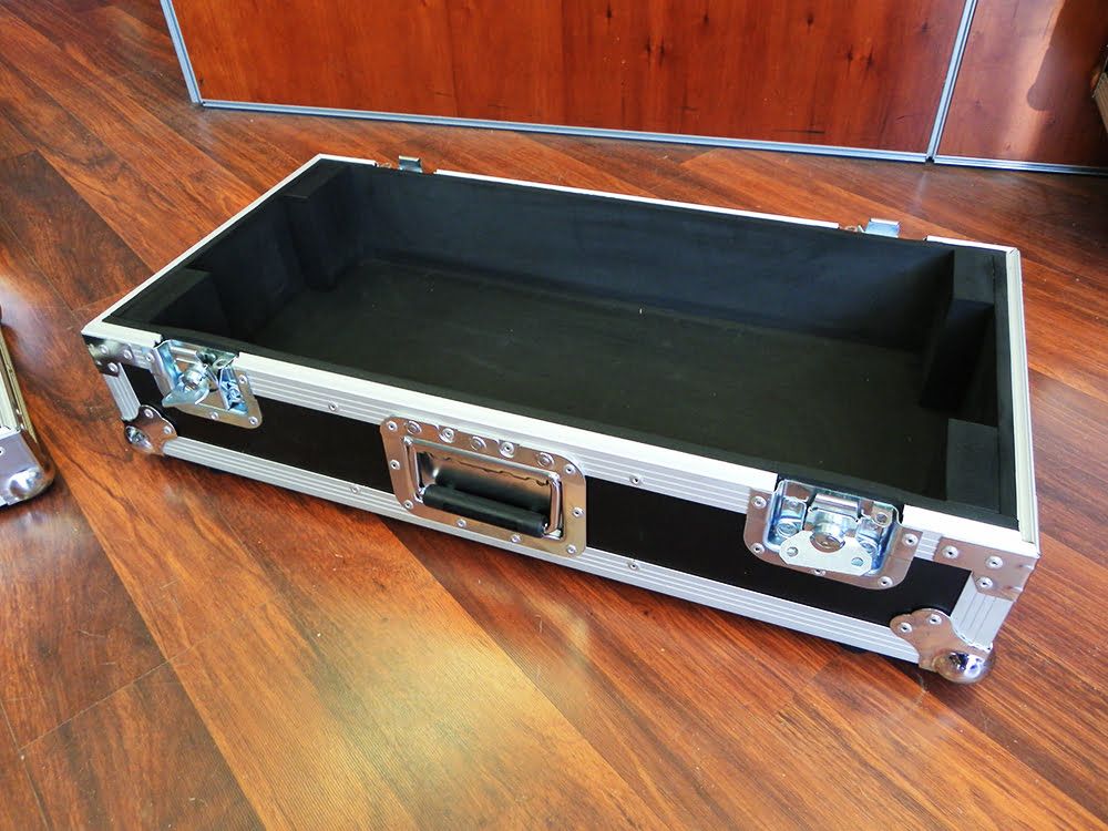 Custom Briefcase Style Packer Road Case (view 6 of 6)