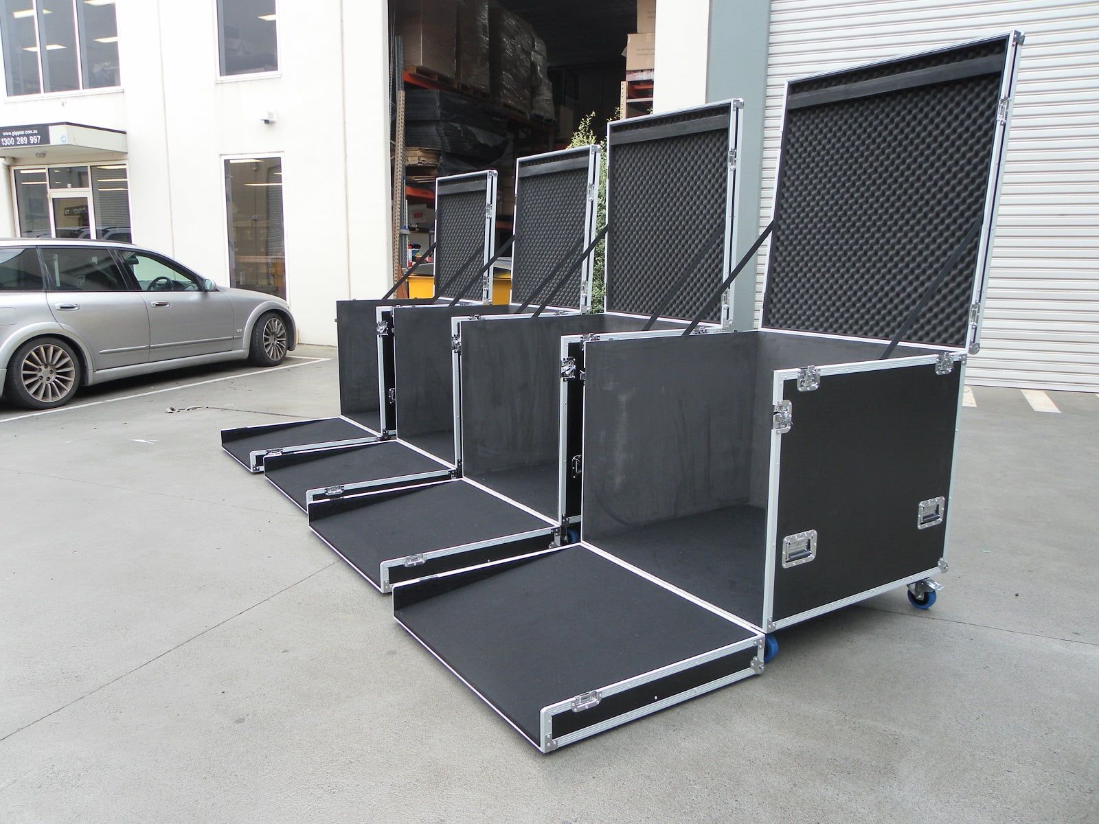 Custom Front and Top Opening Road Case With Ramp for Timpani Drum (view 9 of 9)