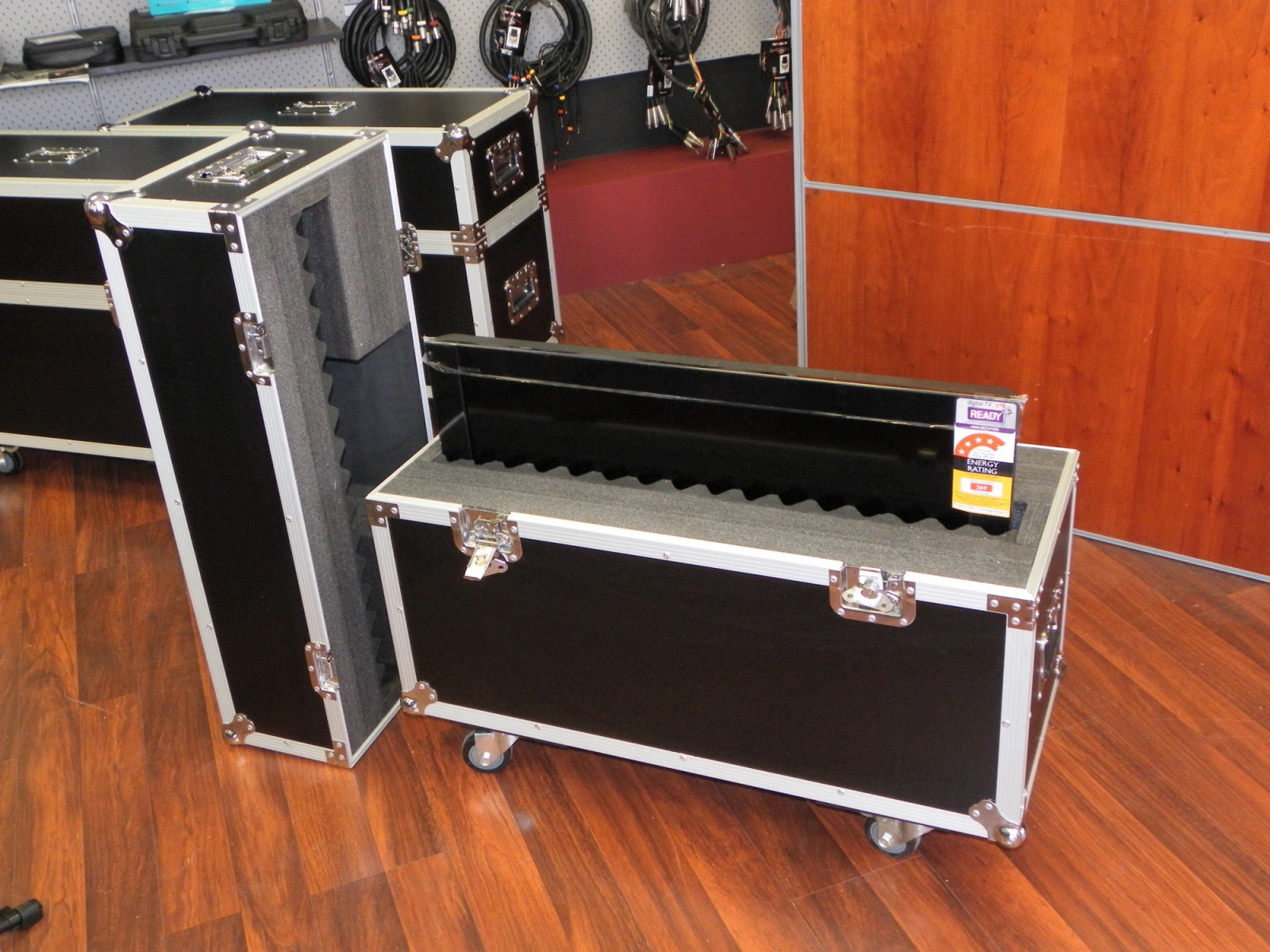 Custom Road Case For Single 42inch Screen