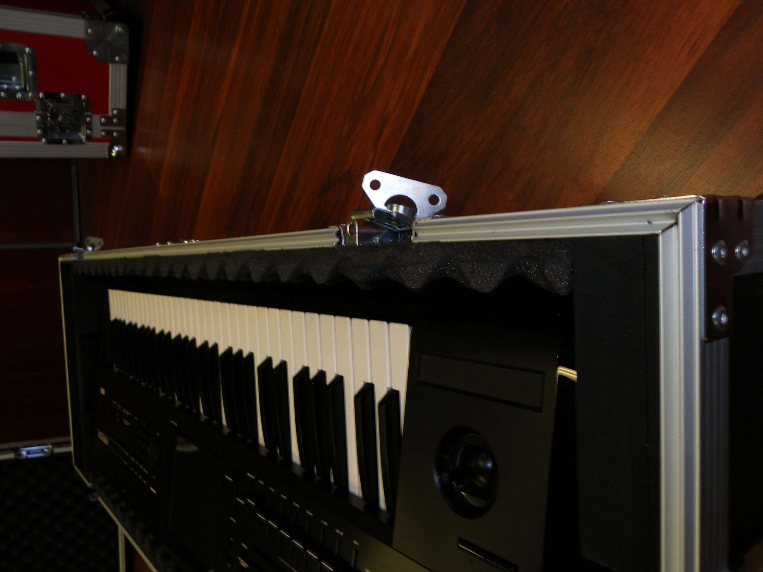 Custom Heavy Duty Keyboard Road Case For Korg Kronos (view 4 of 4)