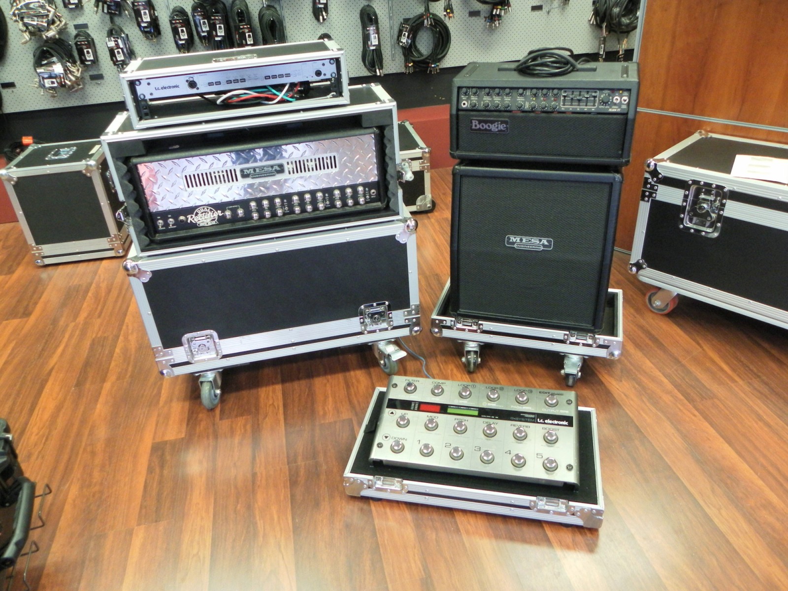 Custom Road Case For Guitar Amp Head and Guitar Cabinet