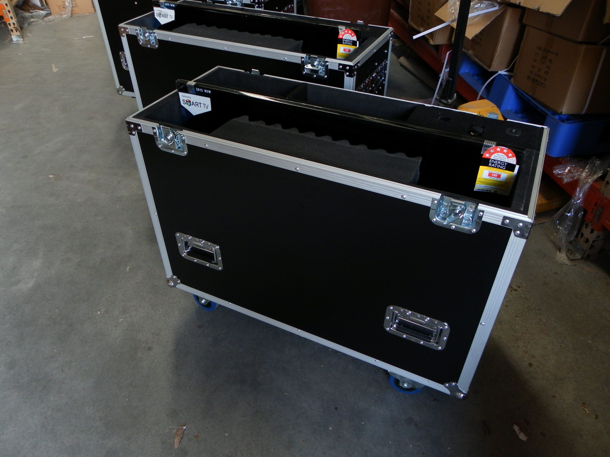 Custom Screen Road Case With Remote Controlled Screen Lift (view 6 of 9)