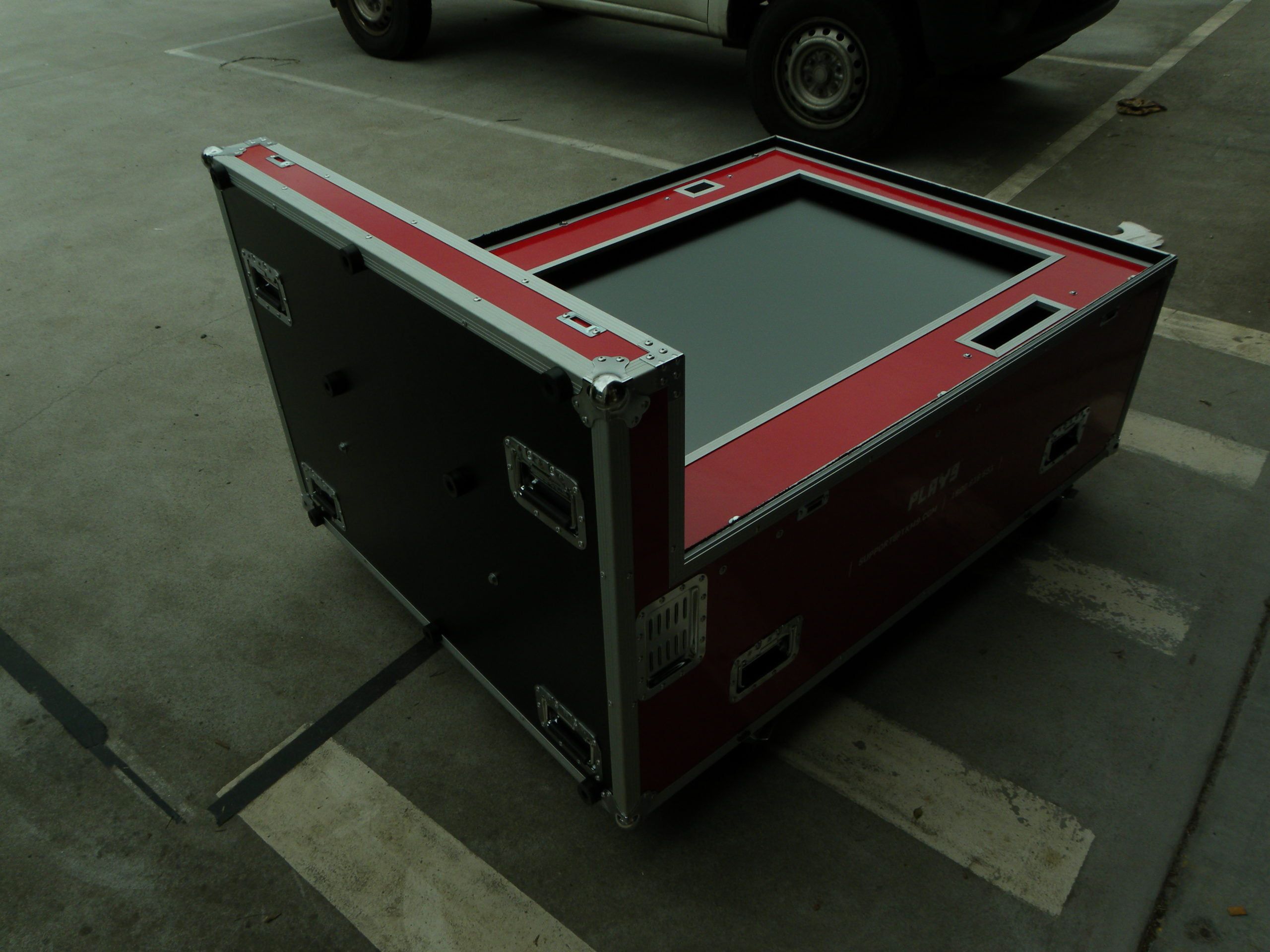Custom Mounted Screen Road Case With Red Plywood Laminate (view 9 of 15)