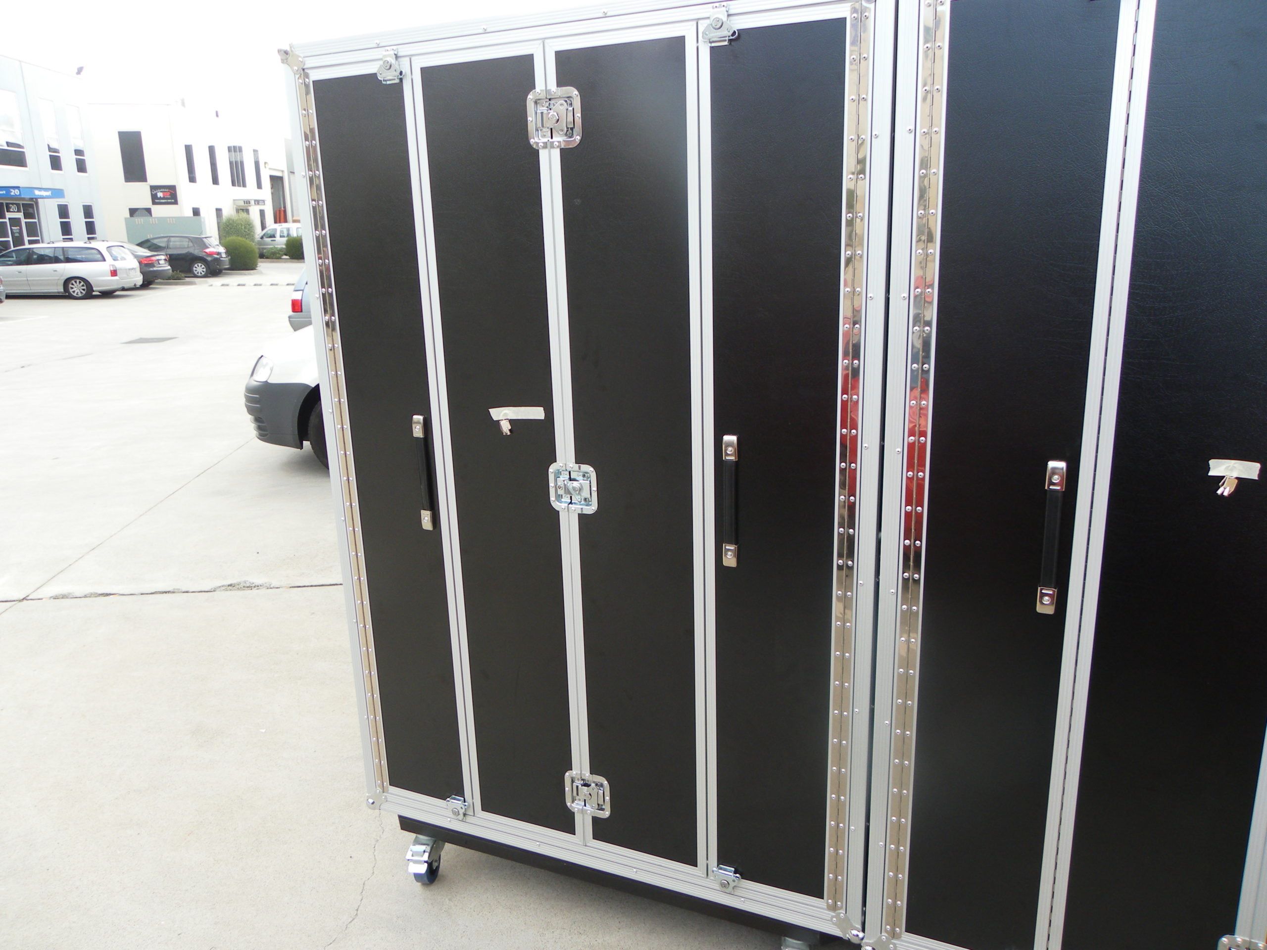 Custom Wardrobe Garment Road Cases (view 11 of 11)