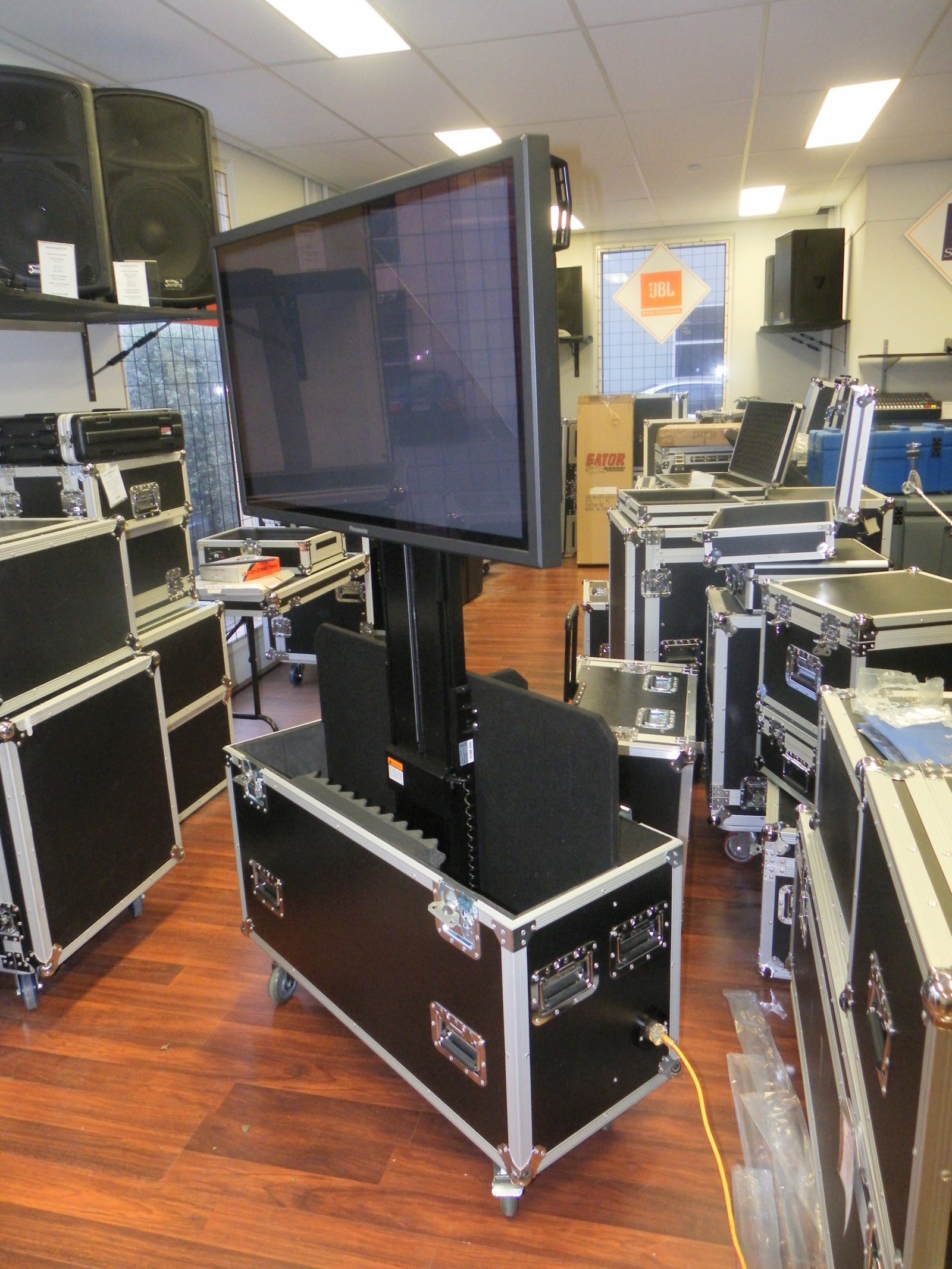 Custom Screen Case Road Case With Motorised Screen Lift
