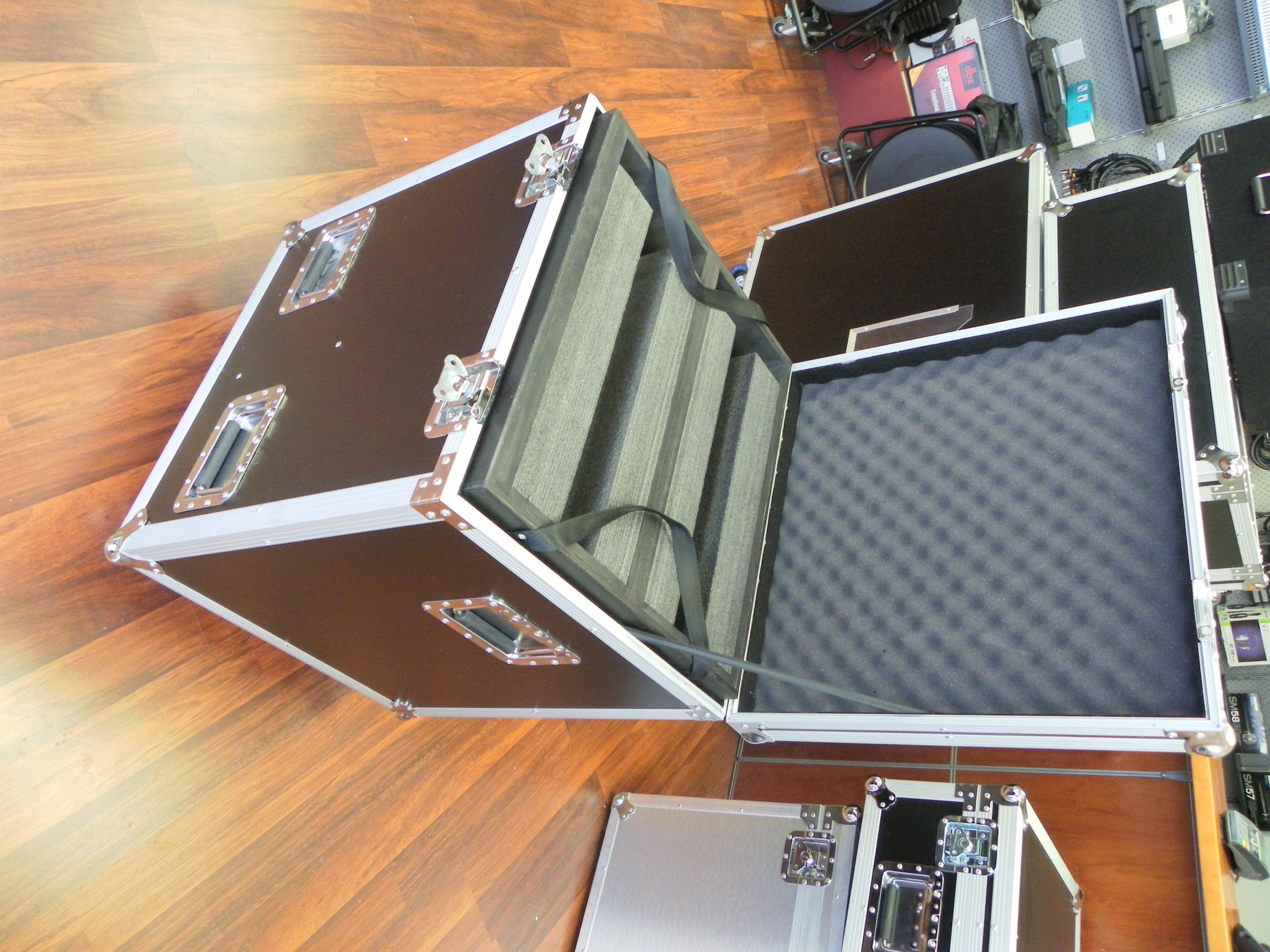 Custom Top Loading Packer Case With Drop Tray and Complex Foamwork (view 4 of 5)