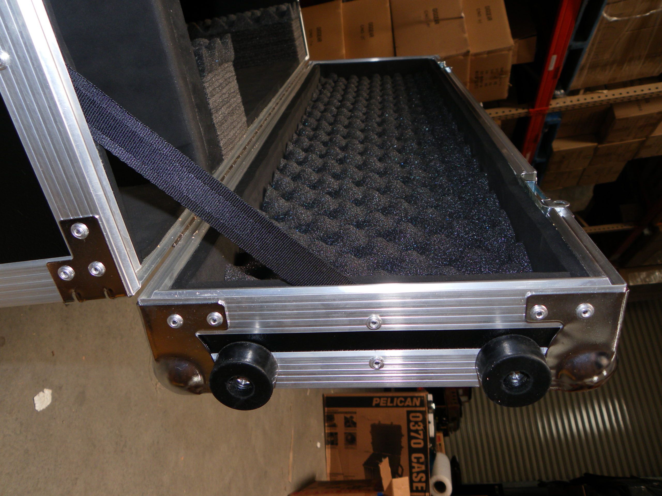 27 inch iMac Custom Road Case (view 8 of 8)