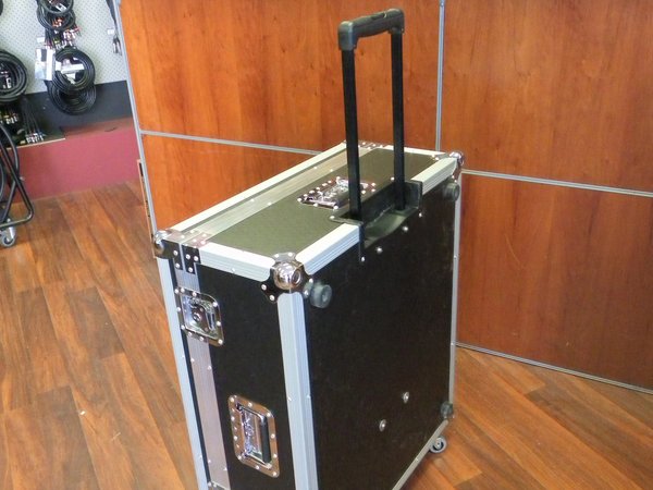 Luggage Style Custom Roller Packer Road Case With 4 Swivel Castors