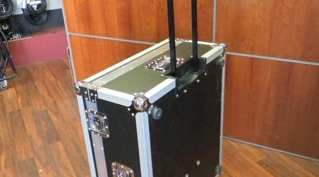 Luggage Style Custom Roller Packer Road Case With 4 Swivel Castors
