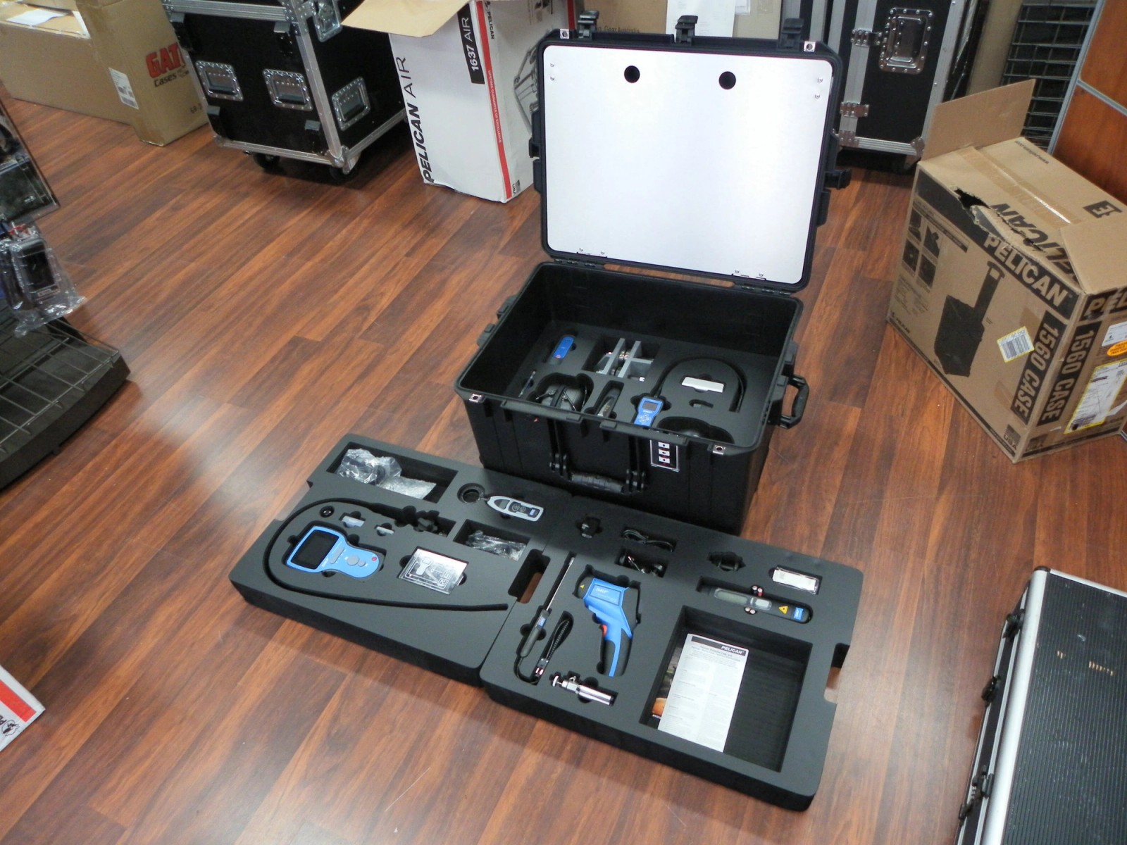 Pelican 1637 Custom Foam Insert With Lid Compartment
