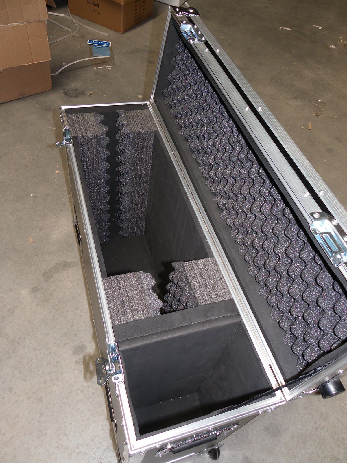 27 inch iMac Custom Road Case (view 6 of 8)