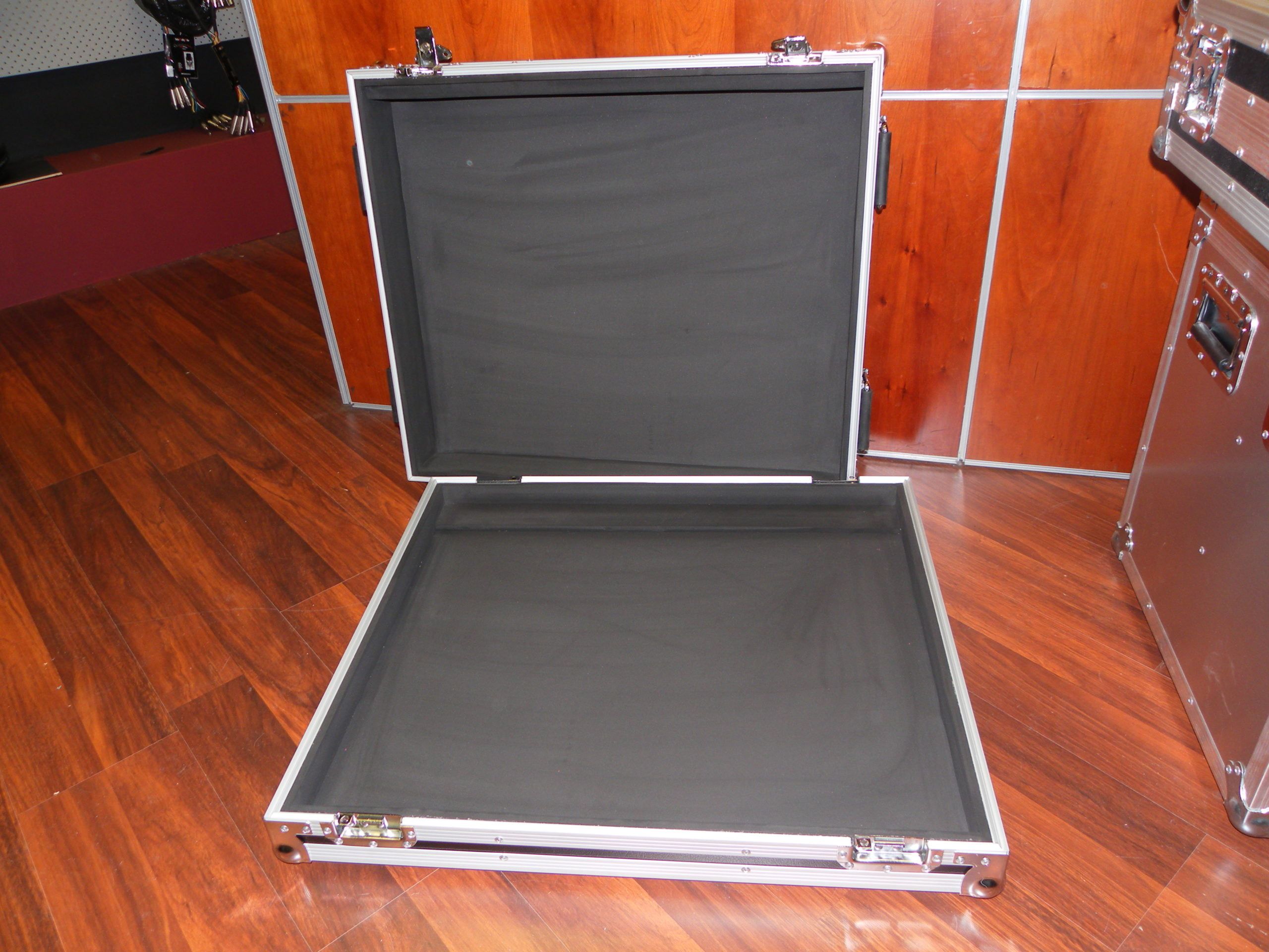 Custom Mixer Road Case For Allen & Heath Zed 420 (view 2 of 3)