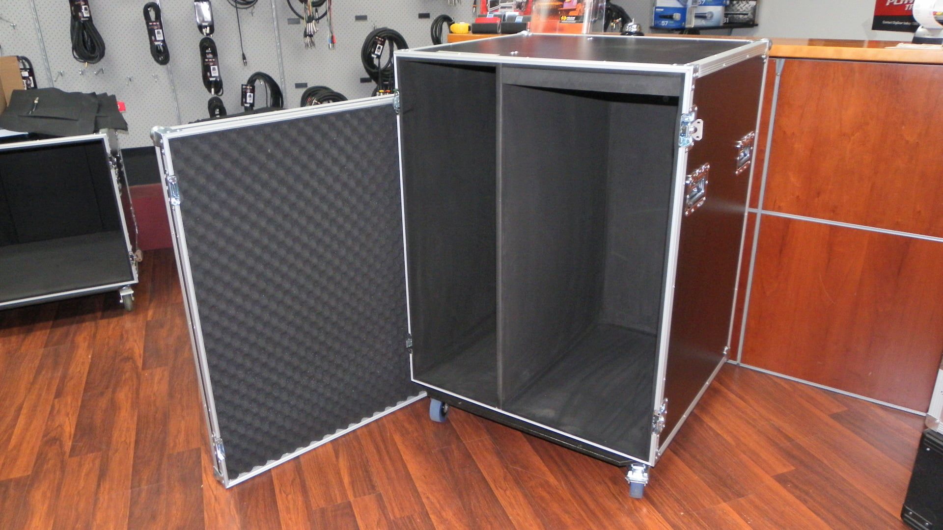 Front Loading Large Packer Case on Wheels With Compartments (view 2 of 5)