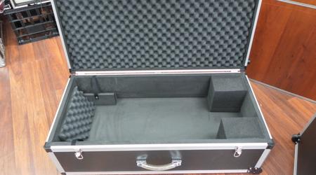 N Style Briefcase With Extendable Handles