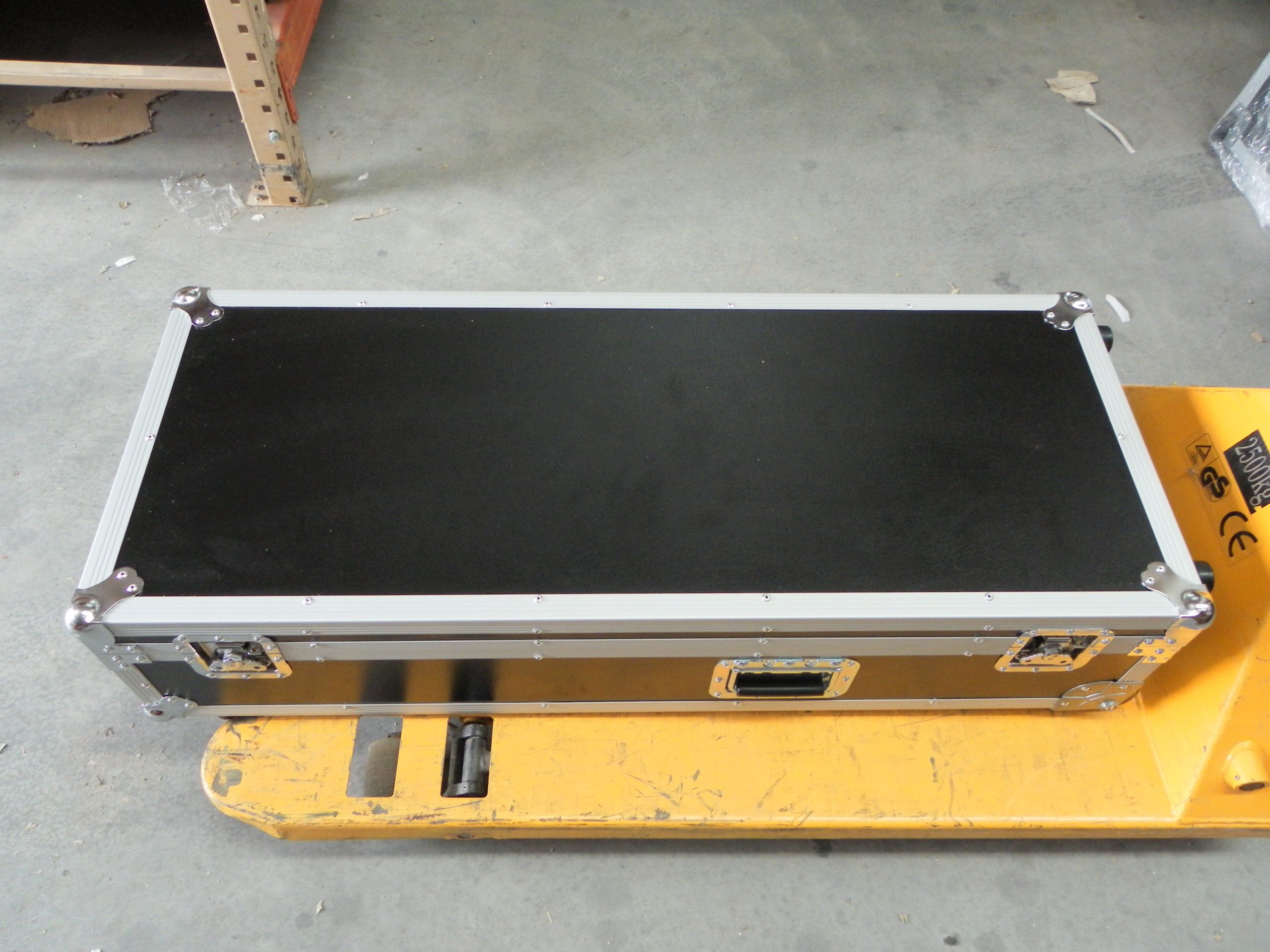 Custom Double Electric Guitar Case (view 2 of 7)