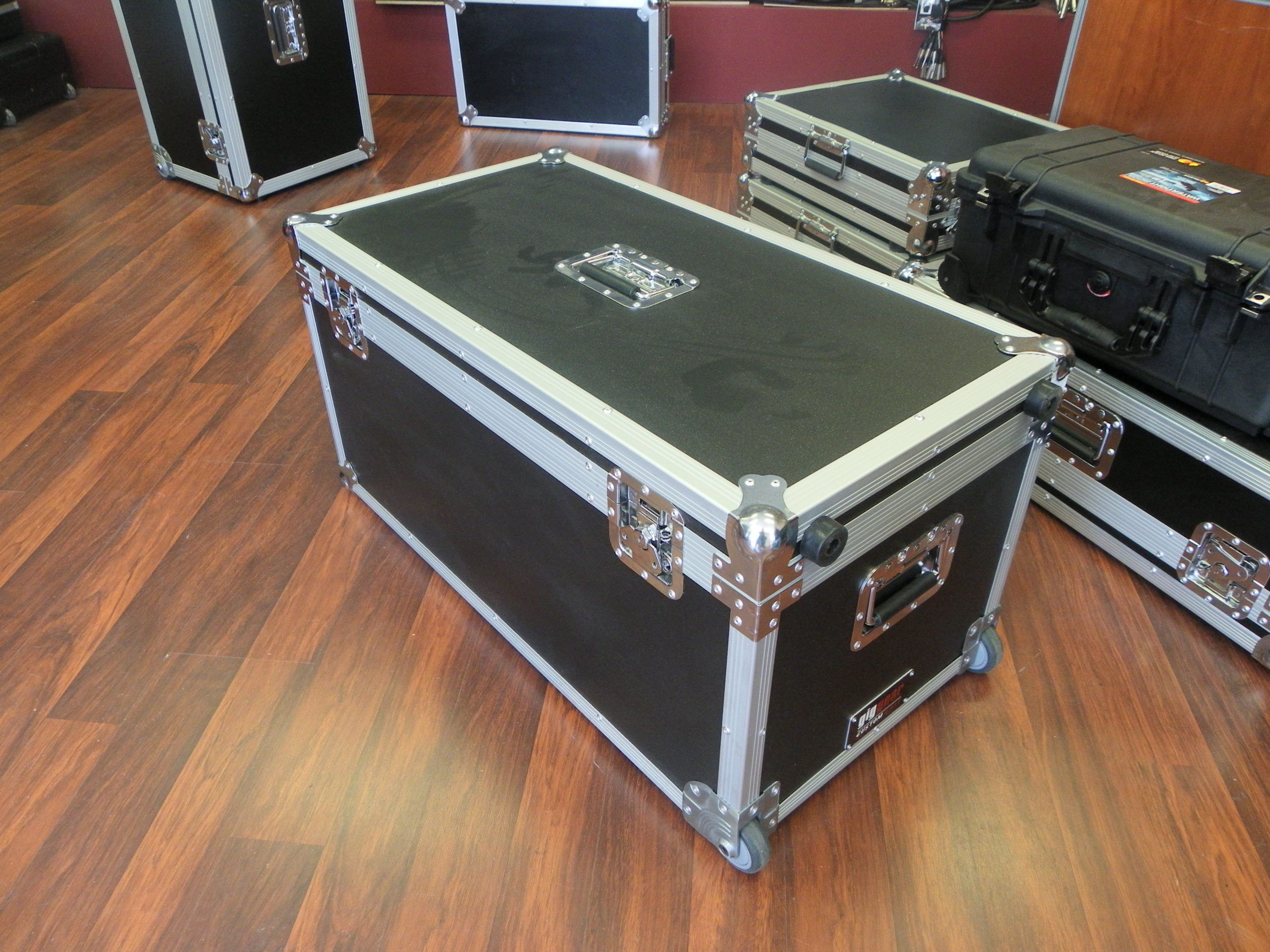 Custom Roller Packer Road Case Multiple Compartments & Laptop Dividers (view 2 of 4)