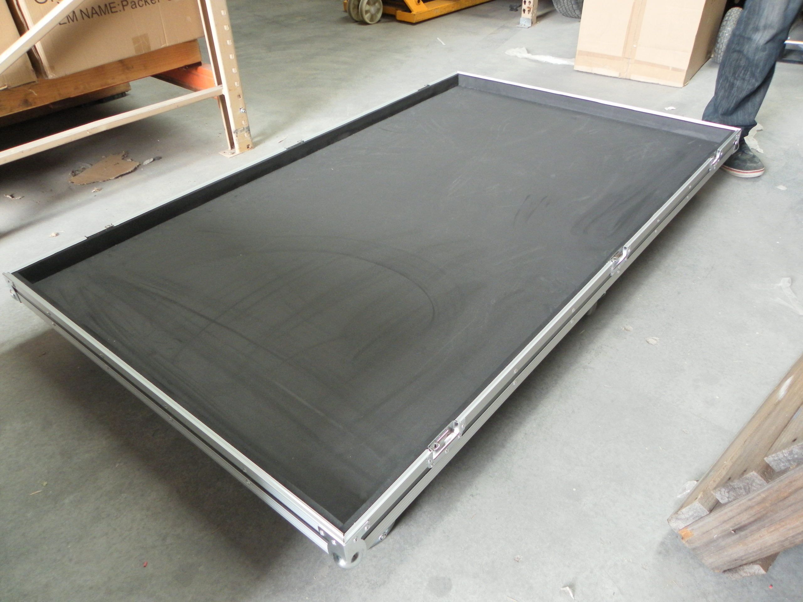 Large Oversized Packer Road Case With Lift Off Lid (view 4 of 5)