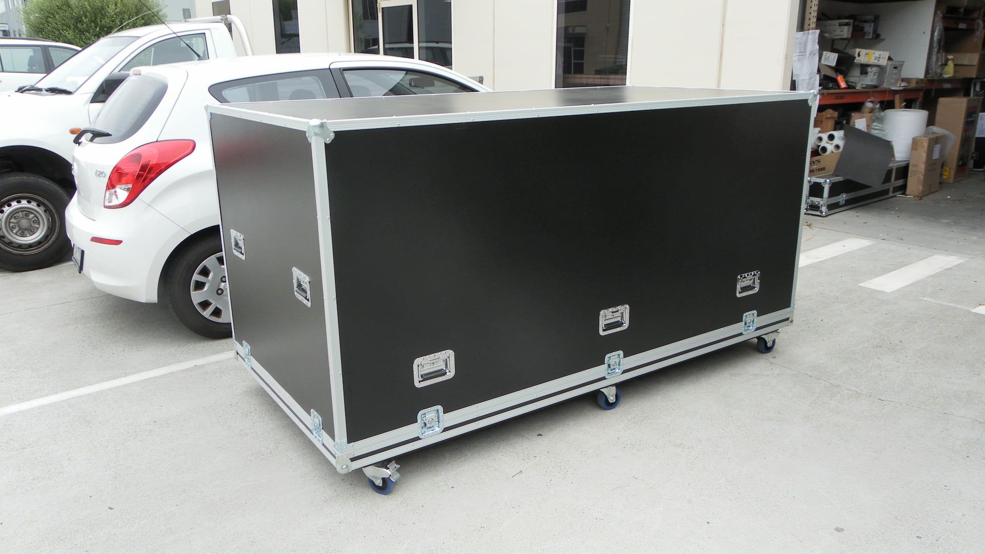 Giant Packer Case With Shallow Base (view 4 of 4)
