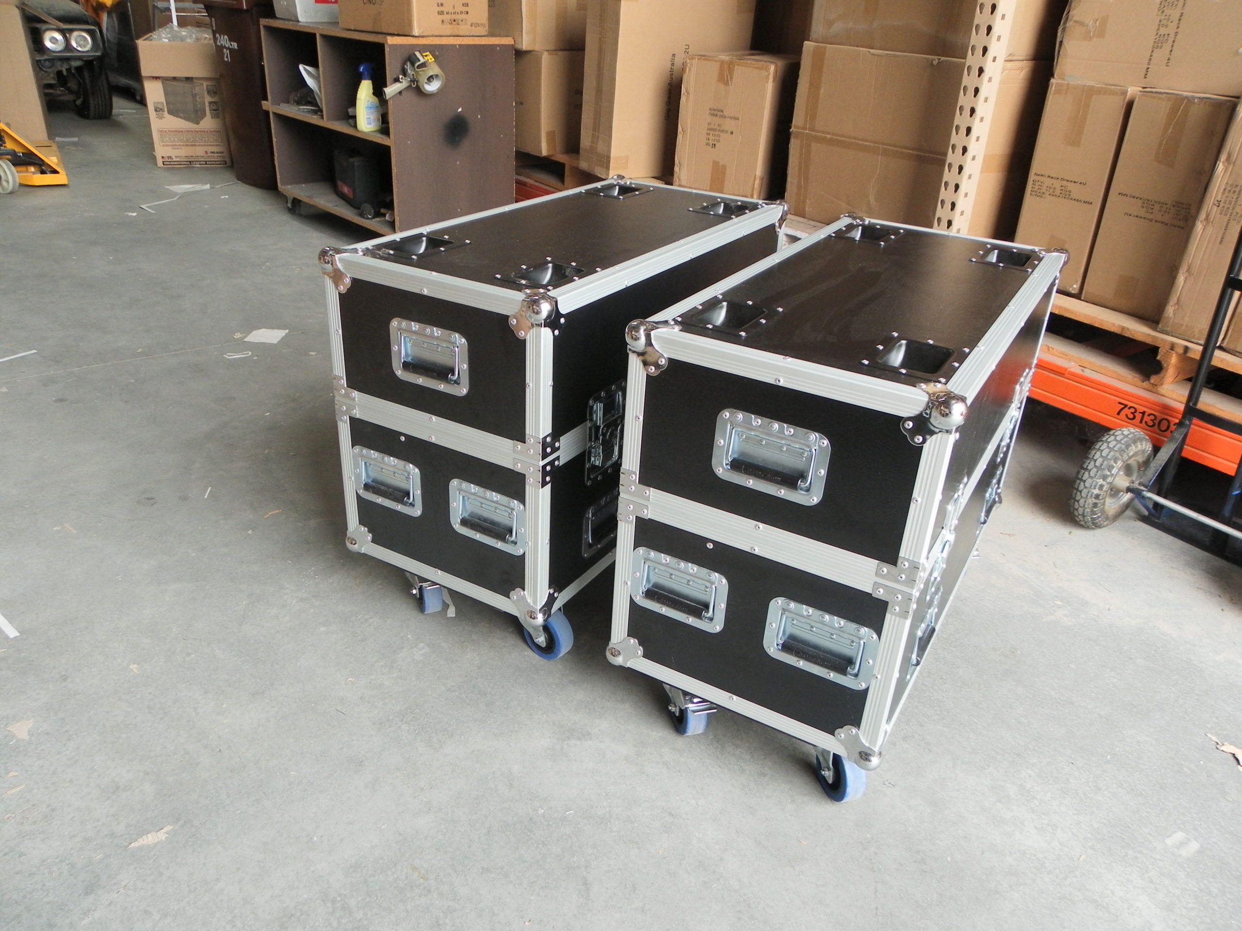Stackable Triple Screen Case Custom Road Case (view 3 of 5)