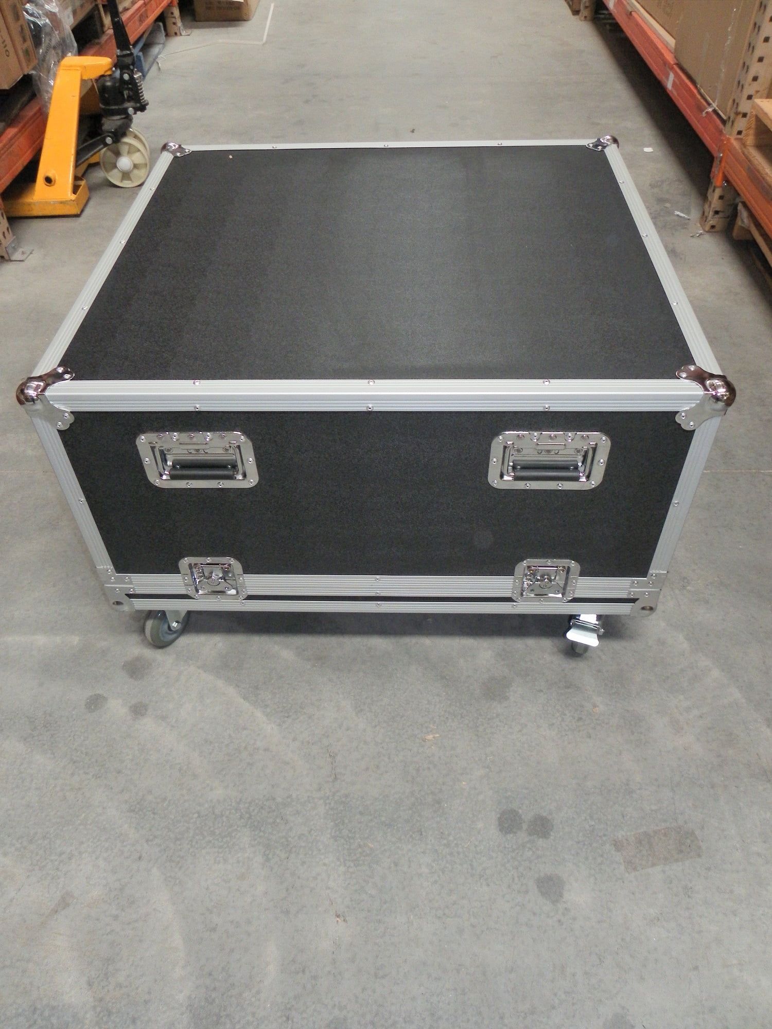 Custom Road Case For Mercedes SLS Race Transmission (view 3 of 5)