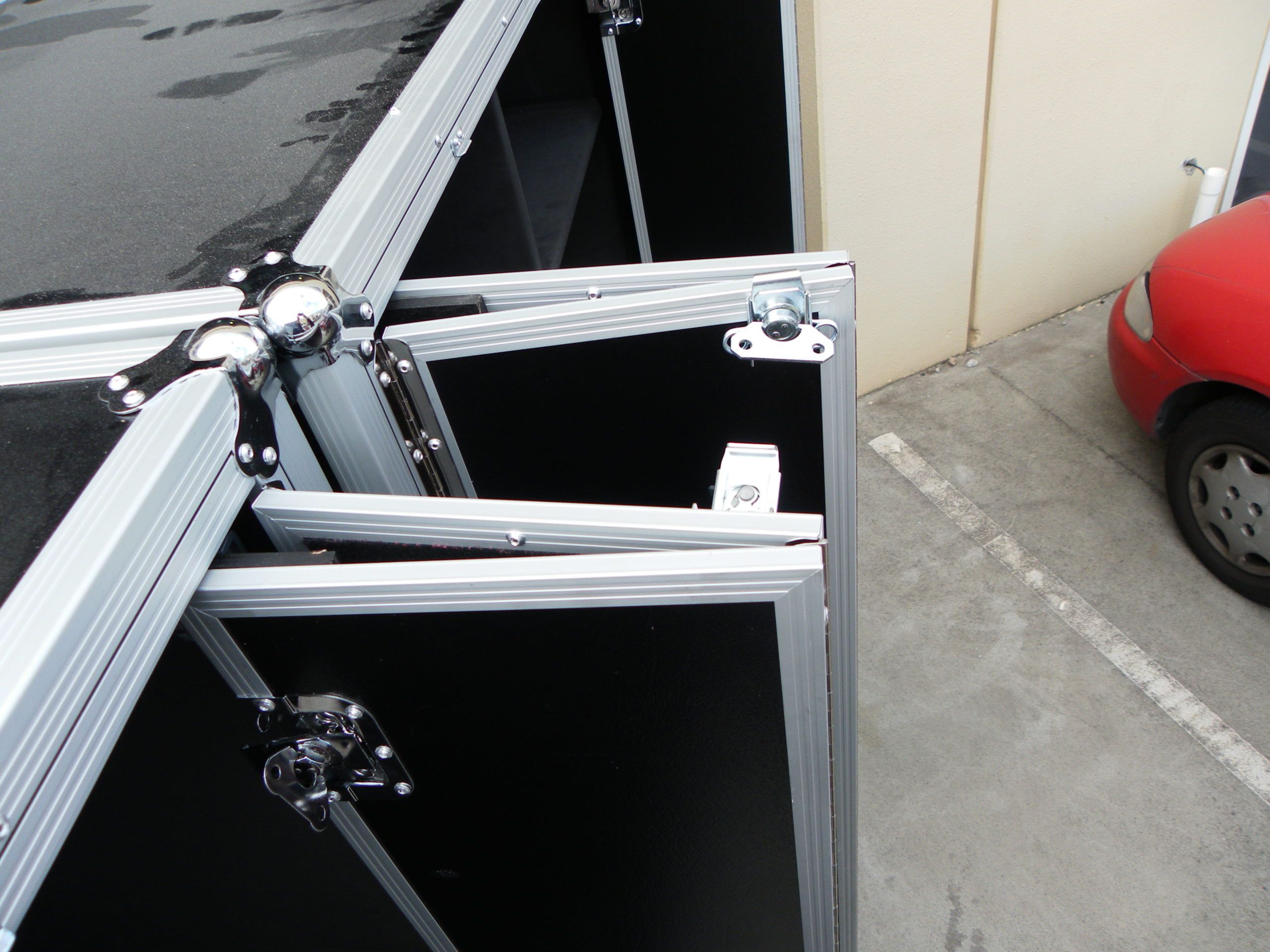 Custom Wardrobe Garment Road Cases (view 9 of 11)
